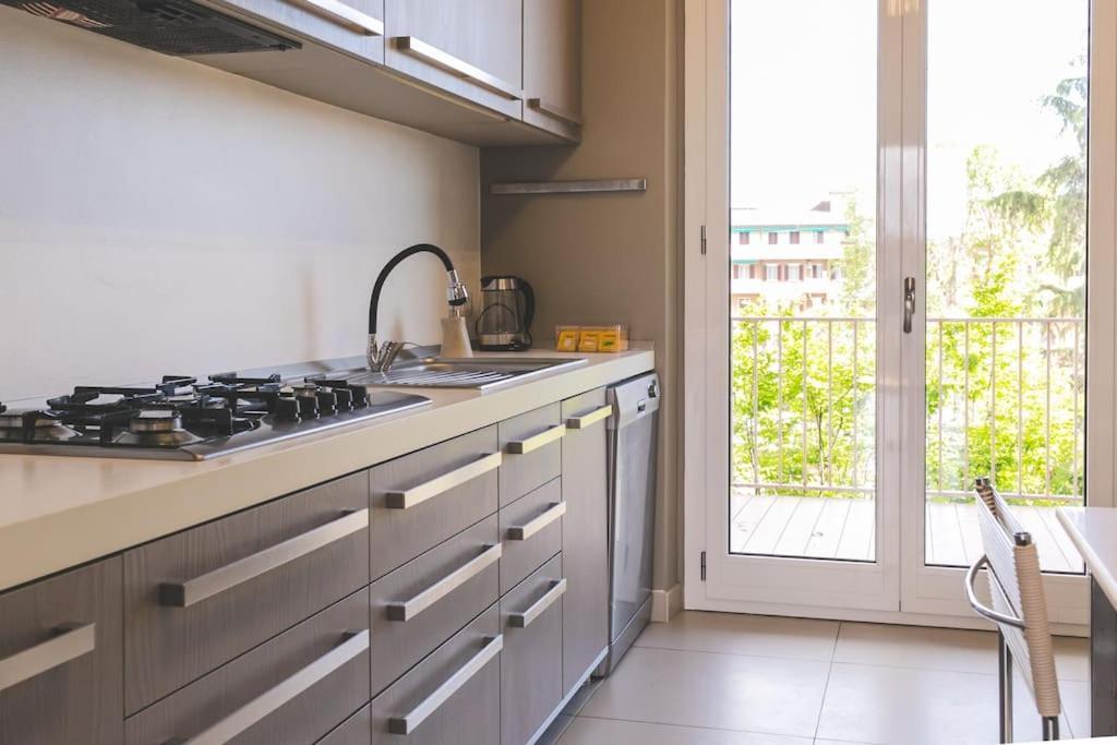 Apartmán Comfort Urbano Con Box Auto Privato Pavia Exteriér fotografie